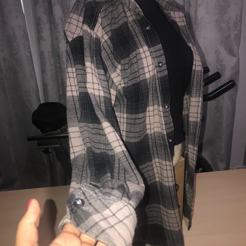Flannel - Picture 3 of 6